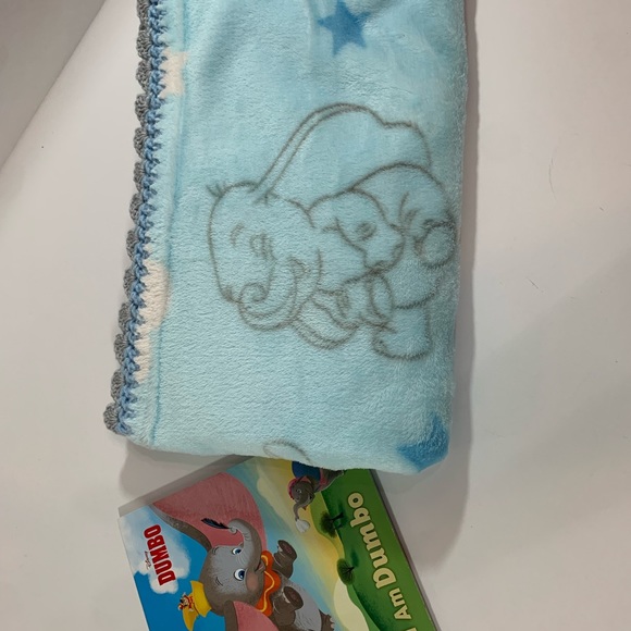 Disney Dumbo Crochet Baby Blanket Gift Set - Picture 5 of 14